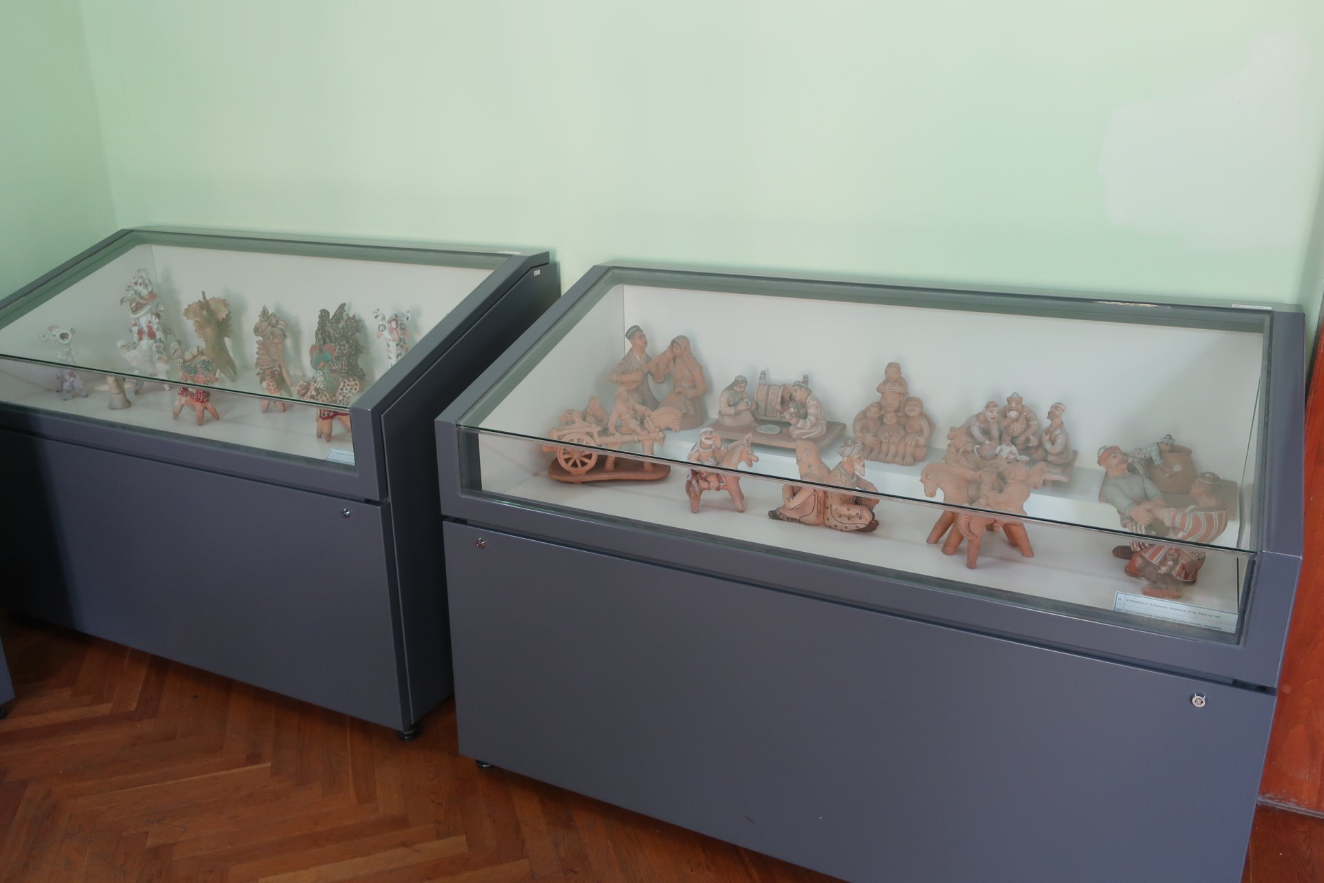 Игрушки из керамики в музее прикладного искусства Узбекистана