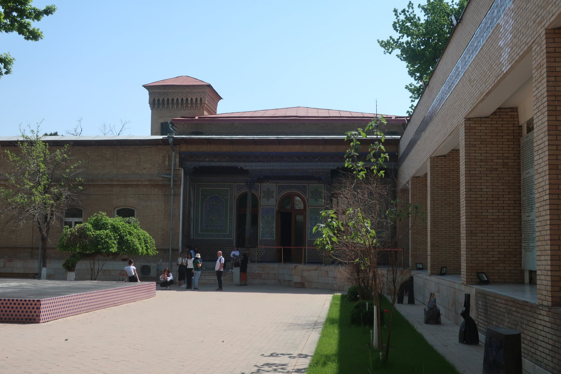 Дворик музея прикладного искусства Узбекистана