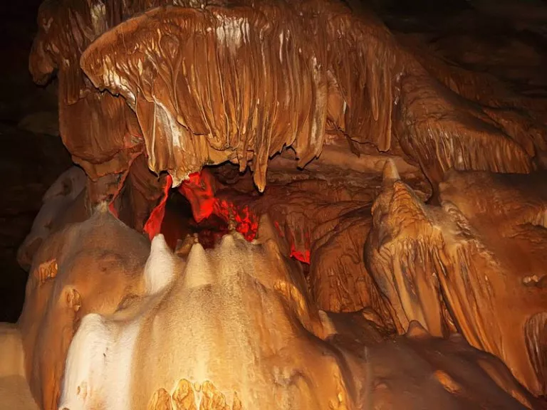 Главные достопримечательности Абхазии - Новоафонская пещера