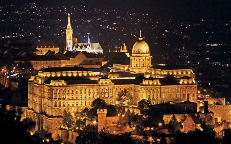 Главные достопримечательности Будапешта - Будайская крепость и Королевский дворец