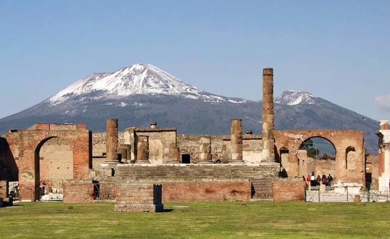 Главные достопримечательности Неаполя - Археологический парк Помпеи