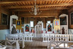 Внутри Покровской церкви в музее народной архитектуры и быта в Минске