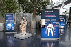 Космическая экспозиция в музее Ангар-7 в Австрии