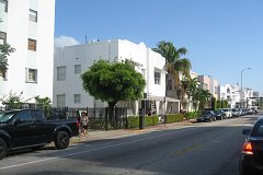 Небольшие дома в стиле Ар-Деко в центре Майами-Бич