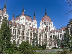 Стены здания Венгерского парламента в Будапеште