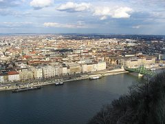 Набережная Дуная у моста Свободы в Будапеште