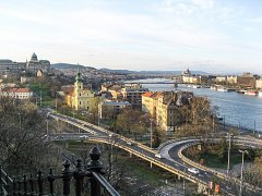 Вид на Дунай и Будапешт со смотровой площадки у статуи Геллерта