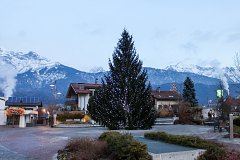 Главная рождественская ель города Ваттенс в Австрии