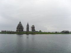 Вид с Онежского озера на музей-заповедник Кижи