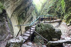 Путь от водопада Свирский назад