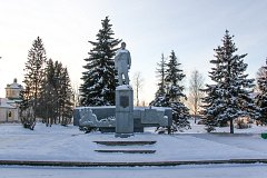 Памятник Семену Дежневу в Великом Устюге