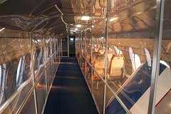 Пассажирская кабина самолета Виккерс Вискаунт в музее техники в Зинсхайме