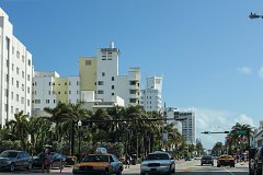 Высотные дома в стиле Ар-Деко в центре Майами-Бич