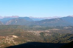 Вид на горы со смотровой площадки на горе Ахун