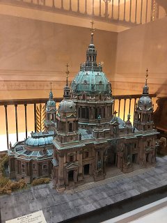 Макет Берлинского кафедрального собора - главный вход