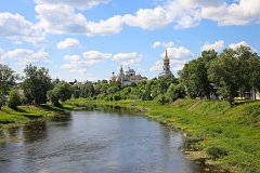 Вид с реки Тверцы на Новоторжский Борисоглебский монастырь