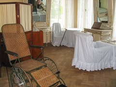 Кресло-каталка Ленина в музее Горки Ленинские