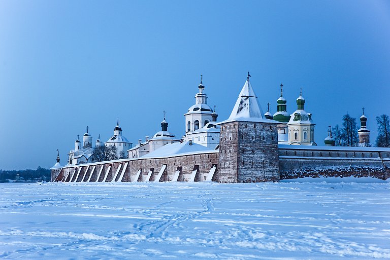 Кирилло-Белозерский монастырь - культурный центр северной Руси