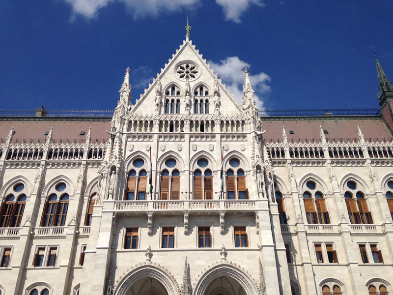 Здание венгерского парламента в Будапеште