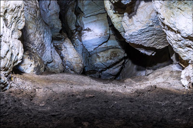 Мечкинская пещера