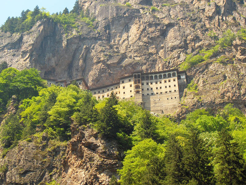 монастырь Панагия Сумела в Турции