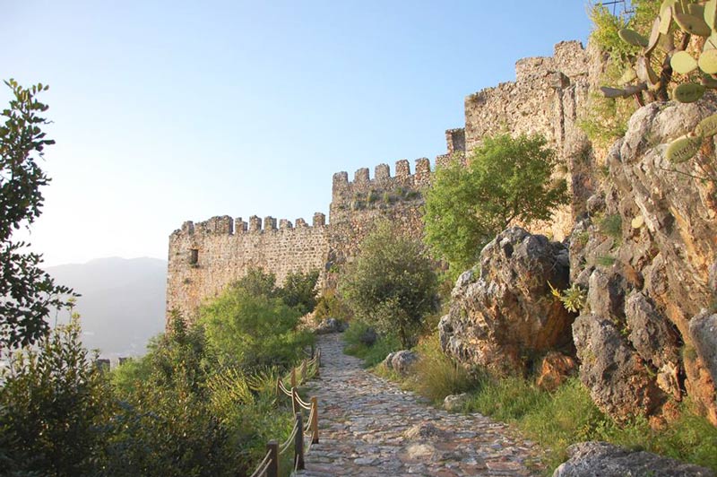 Каменная дорога к крепости Аланьи