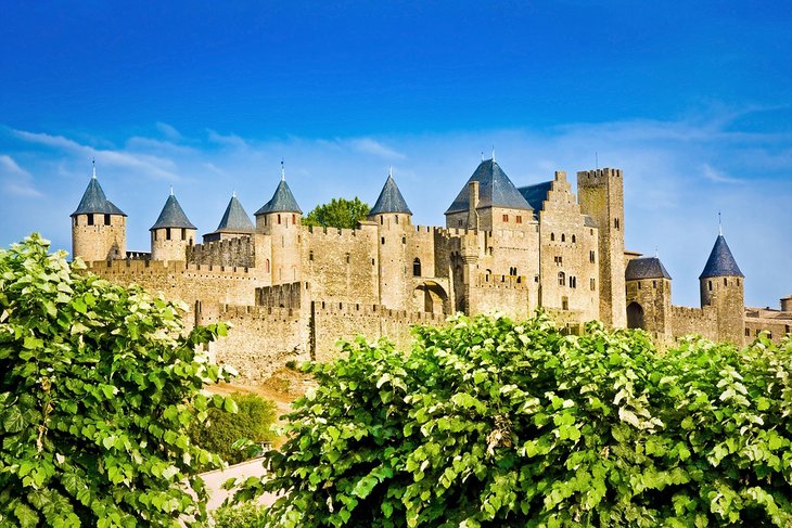 Главные достопримечательности Юга Франции - Город-крепость Каркасон