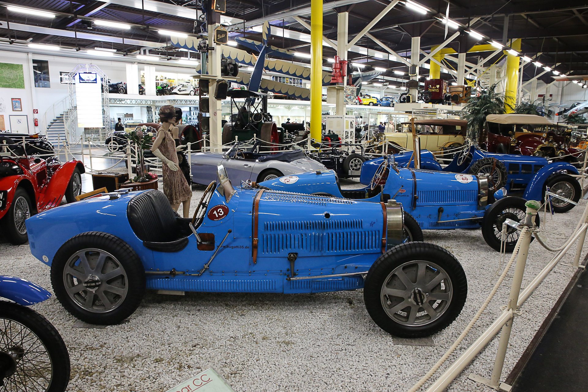 Спортивные автомобили "Бугатти" - экспонаты музея техники в Зинсхайме