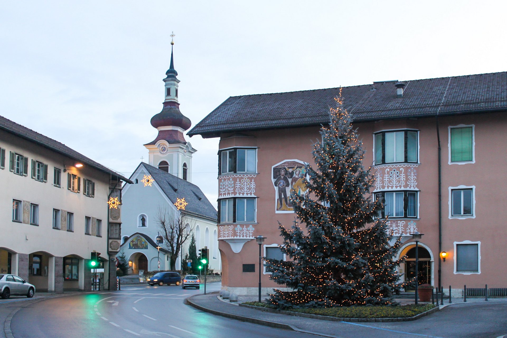 Лютеранская церковь на улице Инсбрукер-Штрассе в городе Ваттенс, Австрия