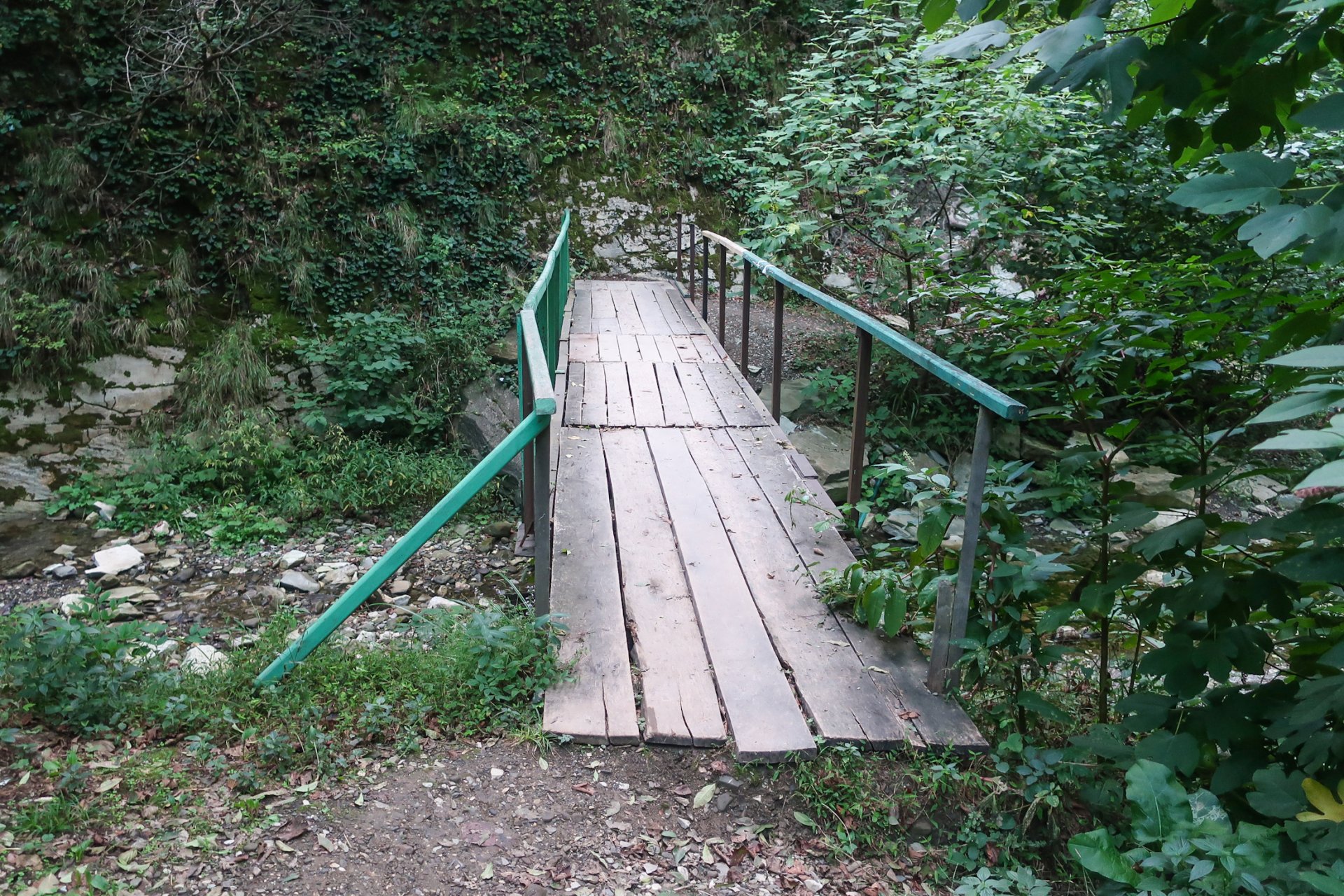 Мост в Свирском ущелье
